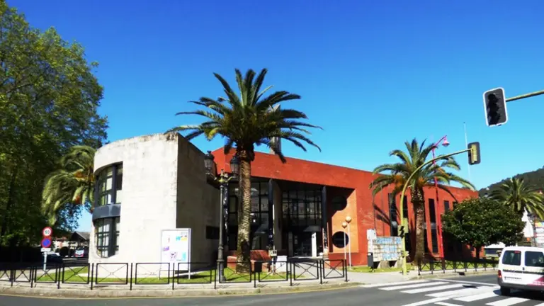 Centro de salud de Solares, de Medio Cudeyo. R.A.