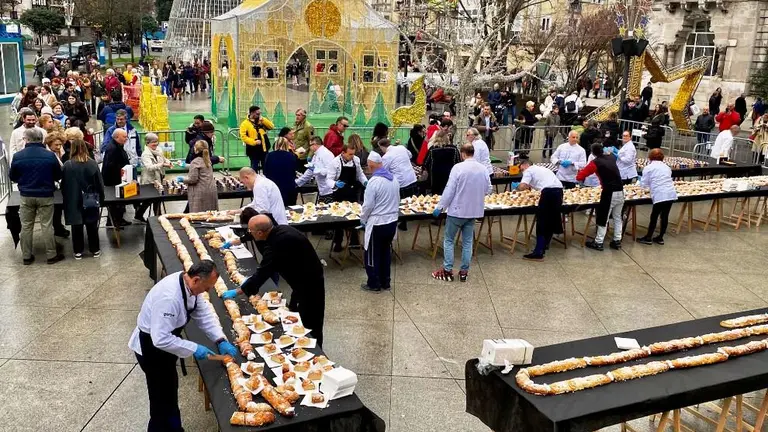 Reparto de rosc&oacute;n solidario.