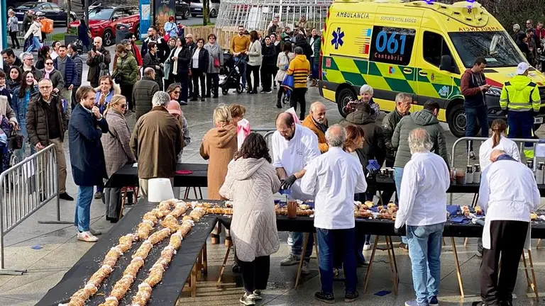 Reparto del Rosc&oacute;n de Reyes en Santander.