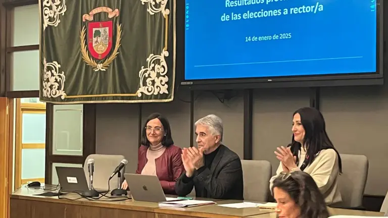 Conchi López primera rectora de la Universidad de Cantabria.