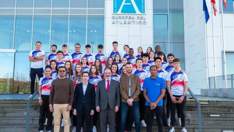 Uneatl&aacute;ntico y la Federaci&oacute;n C&aacute;ntabra de .Atletismo.