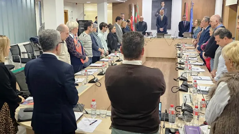Minuto de silencio guardado en el Pleno.