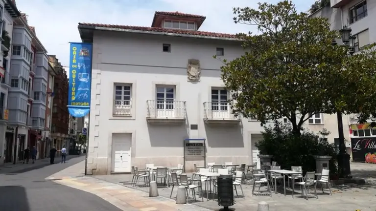 Casa de Cultura de Santo&ntilde;a. R.A.