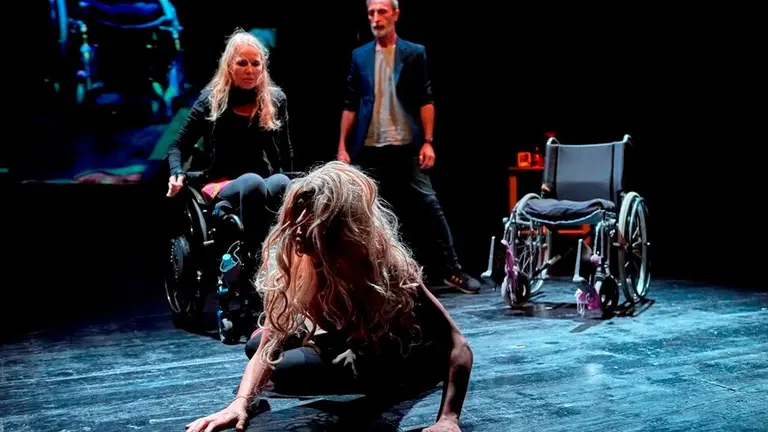 'Manuela, el vuelo de lo infinito'.