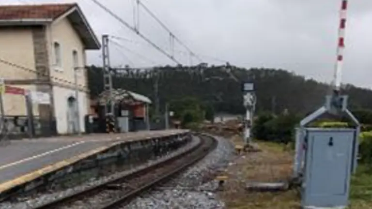 Paso a nivel en Cabezón de la Sal.