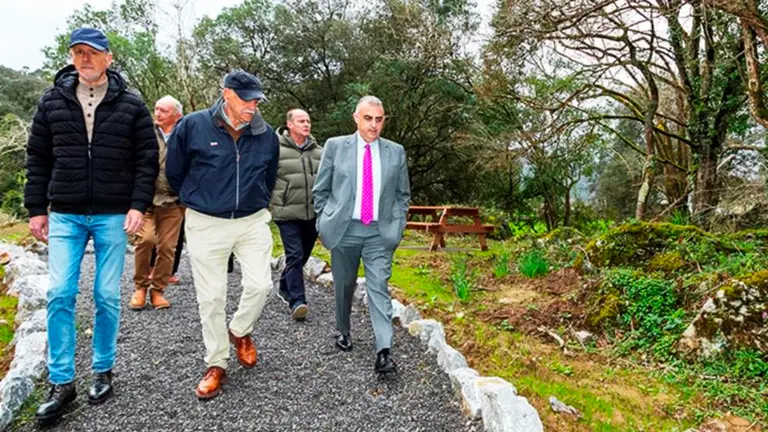 Las autoridades políticas en Voto.