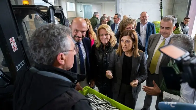 Un momento de la inauguración de las obras en la lonja de Laredo.
