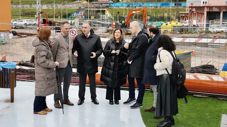 Las autoridades políticas en Los Corrales de Buelna.