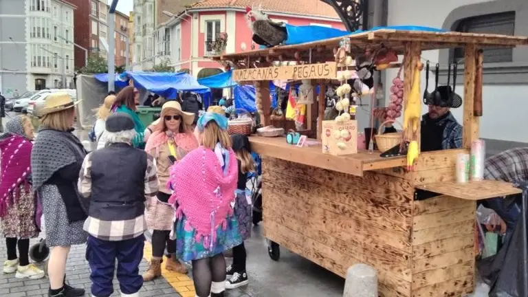 Santo&ntilde;a despidi&oacute; el Carnaval con el D&iacute;a del Aldeano. R.A.