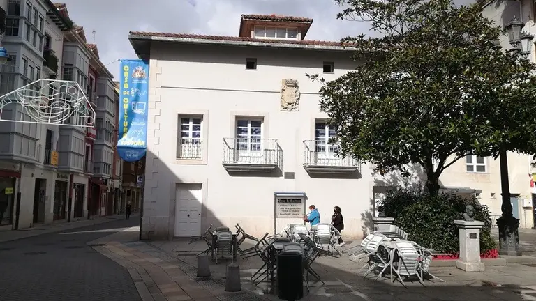 Casa de Cultura de Santo&ntilde;a. R.A.