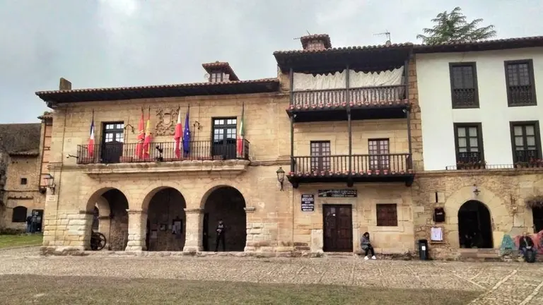 Ayuntamiento de Santillana del Mar. R.A.