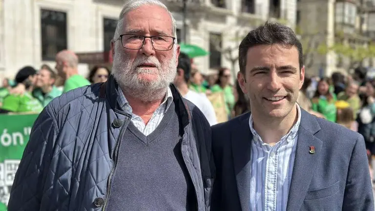 Ramón Ruiz a la izquierda y Pedro Casares.