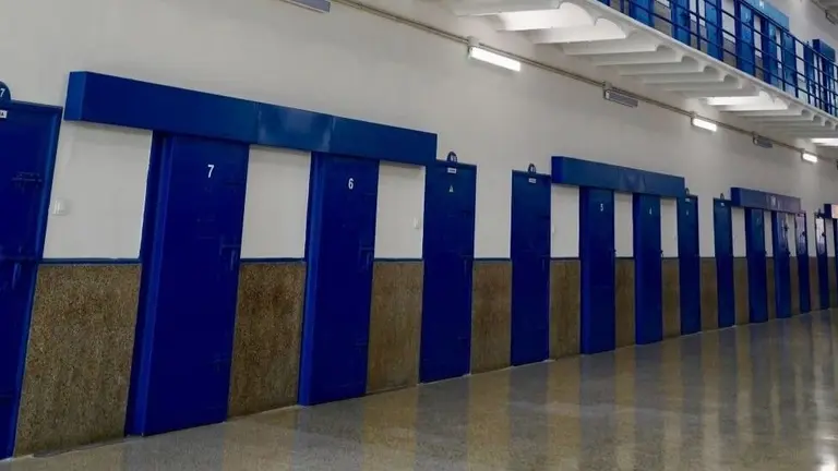 Instalaciones del penal El Dueso, en Santoña.