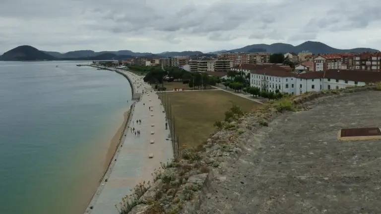 Zona del Pasaje en Santoña. R.A.
