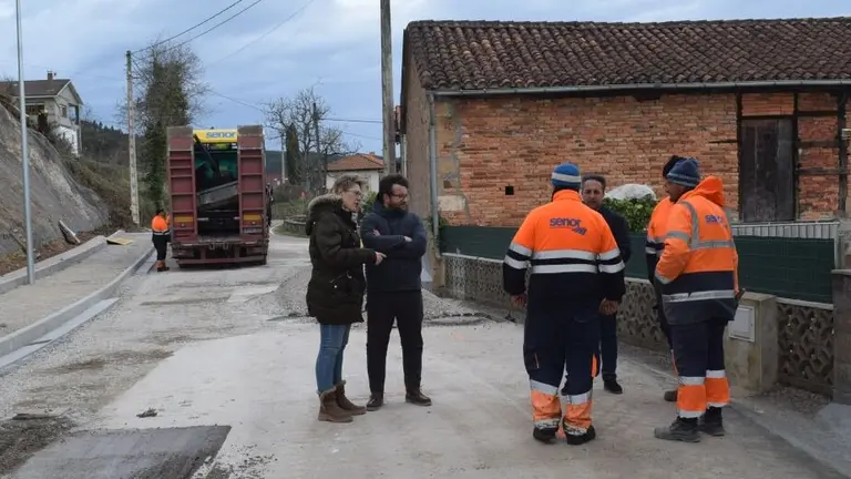 Obras en la carretera negra.