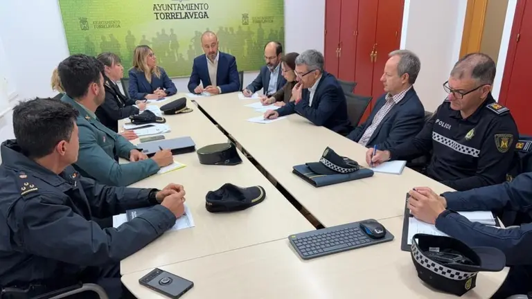 Reunión de la Junta de Seguridad Local en Torrelavega.