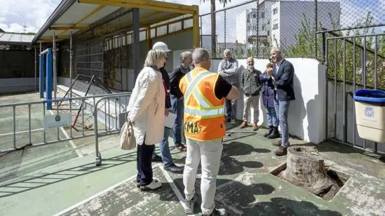Visita al inicio de las obras del colegio en Santander.