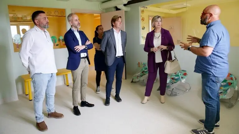 Visita al centro infantil de Reocín.