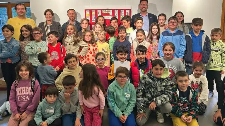 Un momento de la entrega de los premios en Colindres.