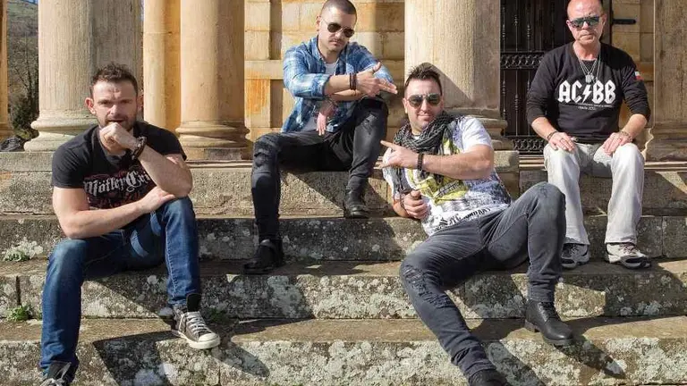 Integrantes de Reyes de Copas.