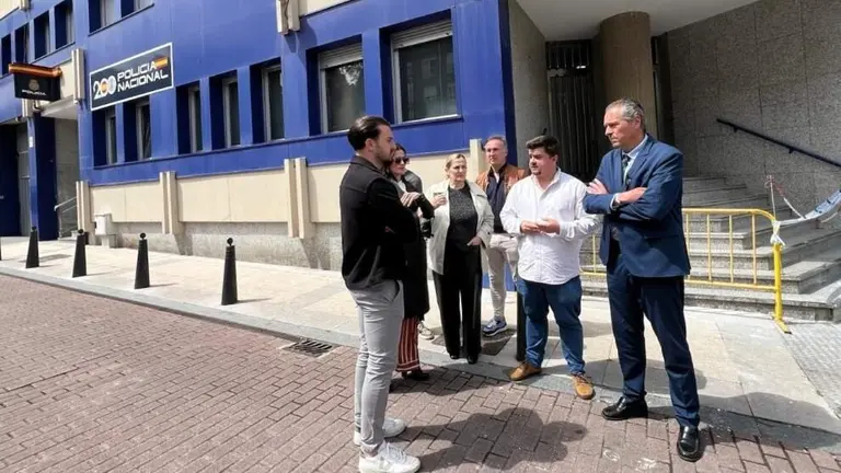 Reunión entre el PP y los policías locales.