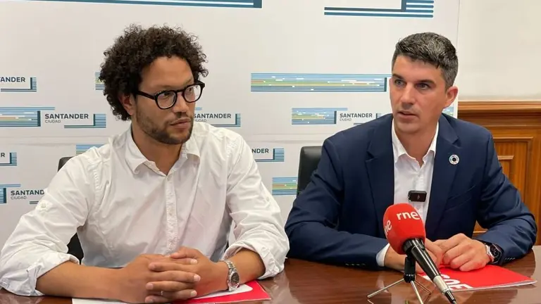 Keruin Mart&iacute;nez, a la izquierda, y Daniel Fern&aacute;ndez.