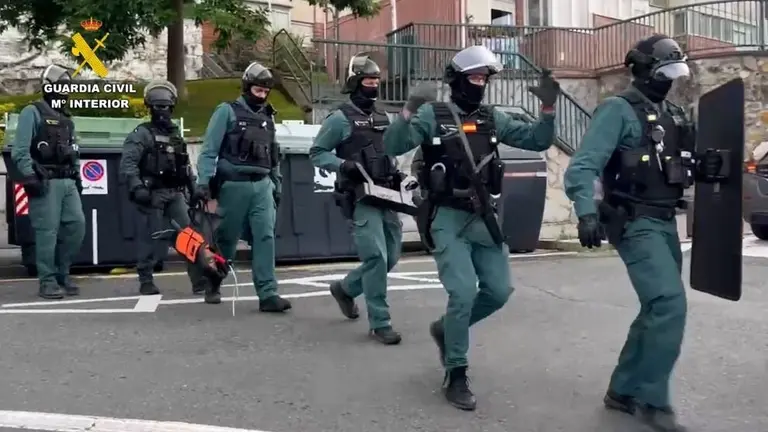 Intervención de la Guardia Civil por los robos en los supermercados.