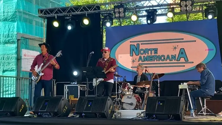 Peligro Ciervos en concierto.