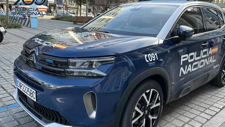 Veh&iacute;culo de la Polic&iacute;a Nacional.