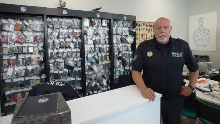 Oficina de Objetos Perdidos en Noja. R.A.