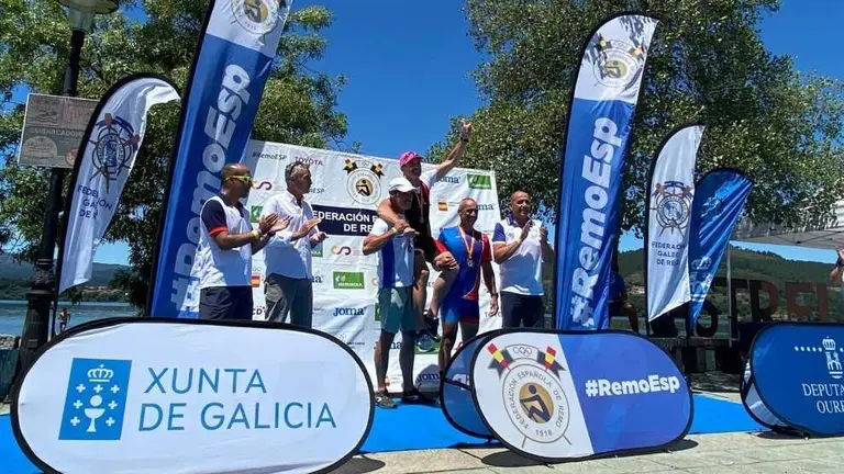 Un momento de la entrega de las medallas.