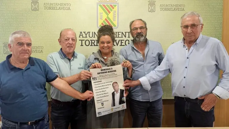 Presentación del homenaje en Torrelavega.