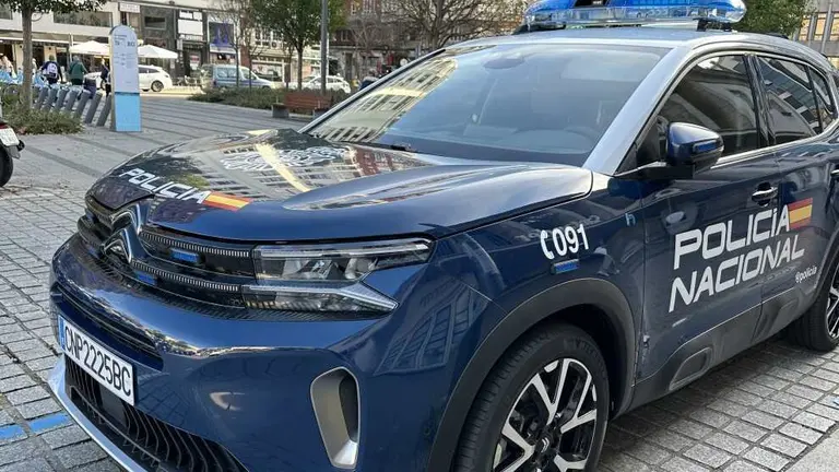 Veh&iacute;culo de la Polic&iacute;a Nacional.