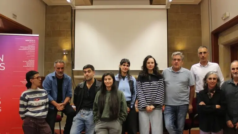 Participantes y autoridades en Residencias Art&iacute;sticas.