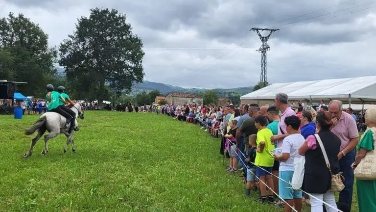 Las fiestas contin&uacute;an este verano en Santa Mar&iacute;a de Cay&oacute;n. Facebook