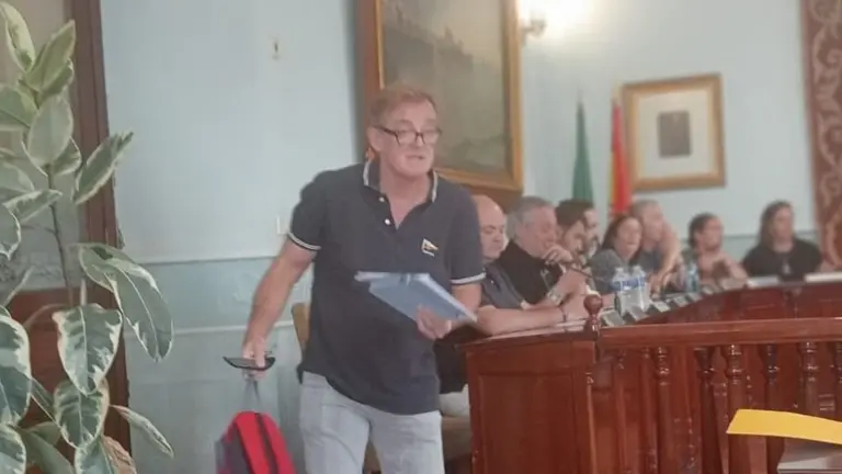 El edil de Vox, Agustín Fernández, en el Pleno.