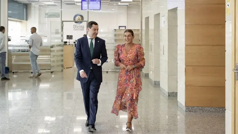 Buruaga y Moreno en la sede del Gobierno regional.