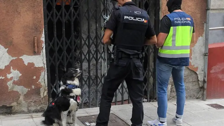 Local cerrado en Santander.