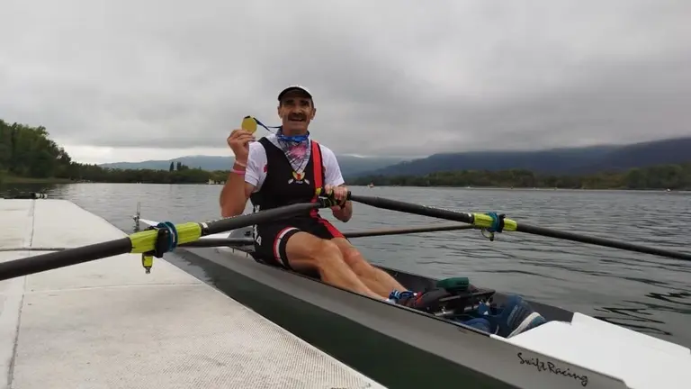 Agust&iacute;n Garay en skiff.