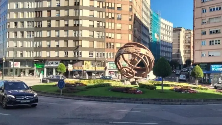 Rotonda de Cuatro caminos en Santander. R.A.