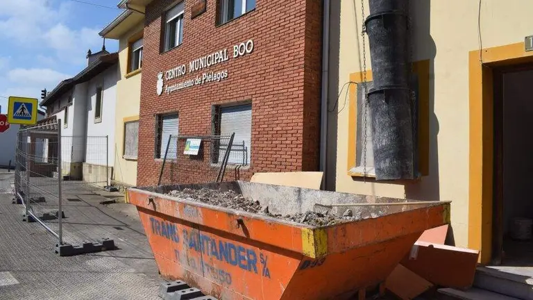 Obras en el nuevo edificio municipal de Boo.