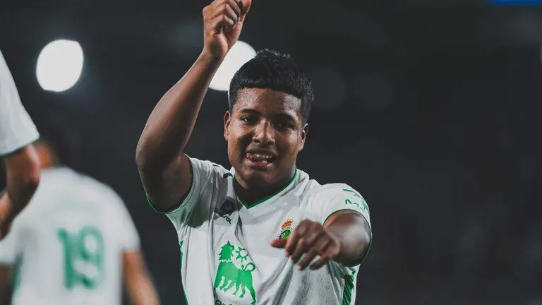 Nueva victoria del Racing que tiene 21 puntos.