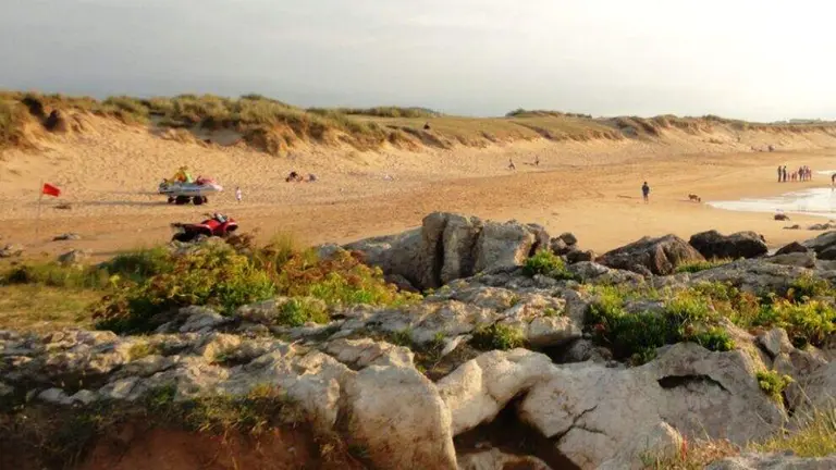 Playa de Liencres, en Piélagos. R.A.