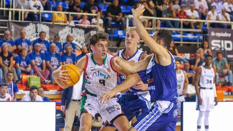 Encuentro entre el Grupo Alega y el Fuentalabra.