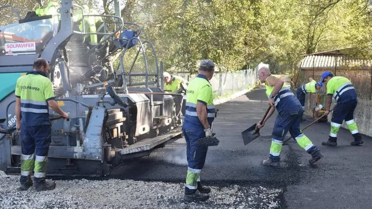 Asfaltado en el Barrio El Campo.