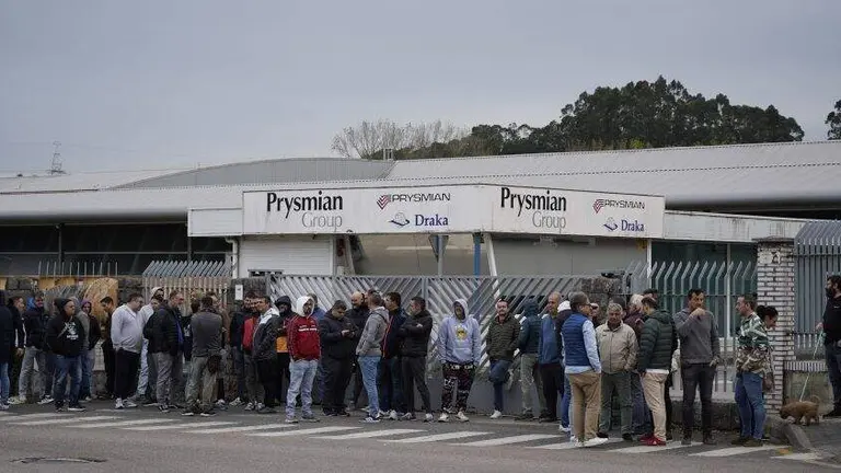 Plantilla de Prysmian en la protesta.