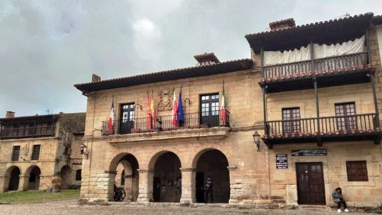 Ayuntamiento de Santillana del Mar. R.A.