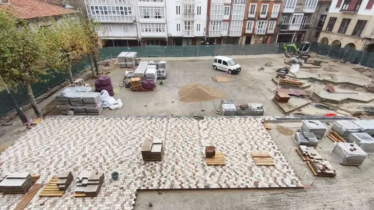 Obras en la Plaza de España.