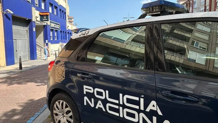 Policía Nacional de Torrelavega.