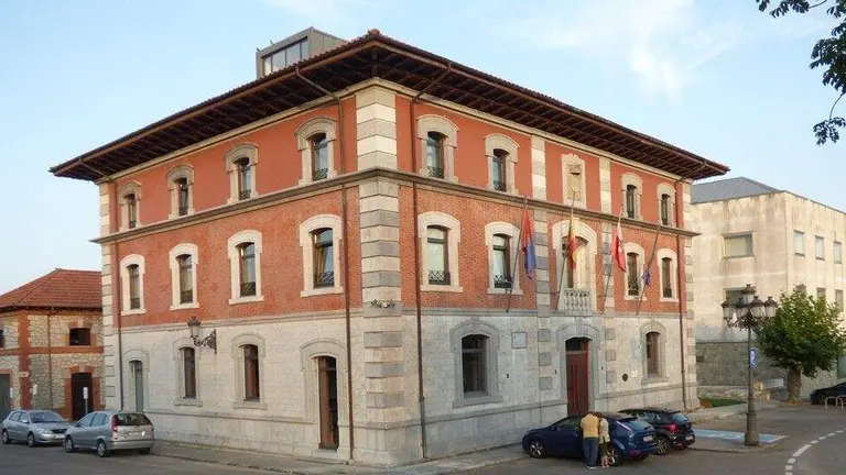 Ayuntamiento de Medio Cudeyo. R.A.